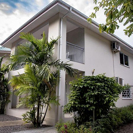 Riverside Residence - Beau Vallon Бо-Валлон Экстерьер фото
